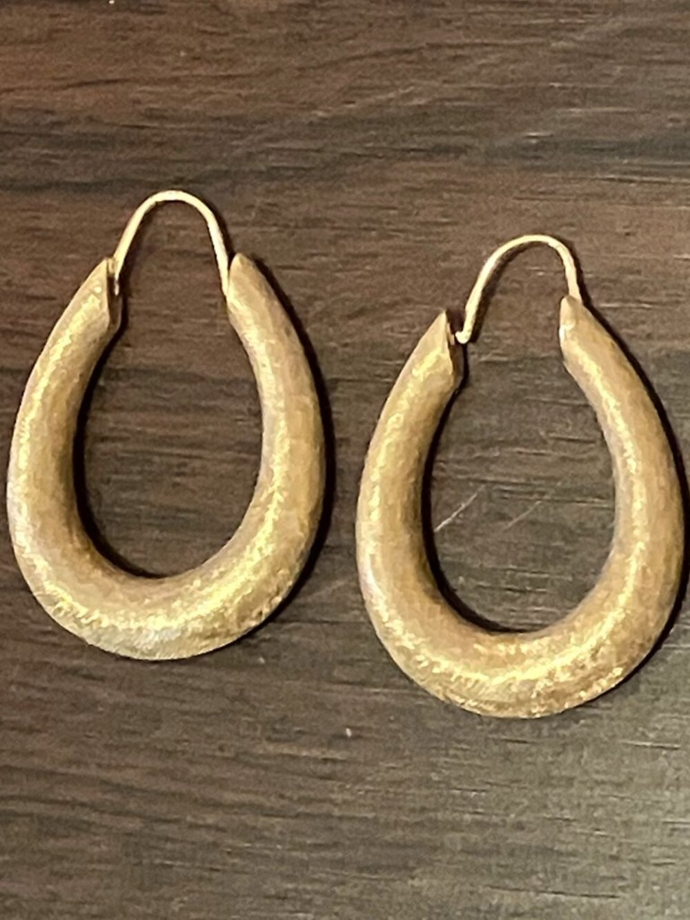 14k Gold Vintage Oval Hoop Earrings
